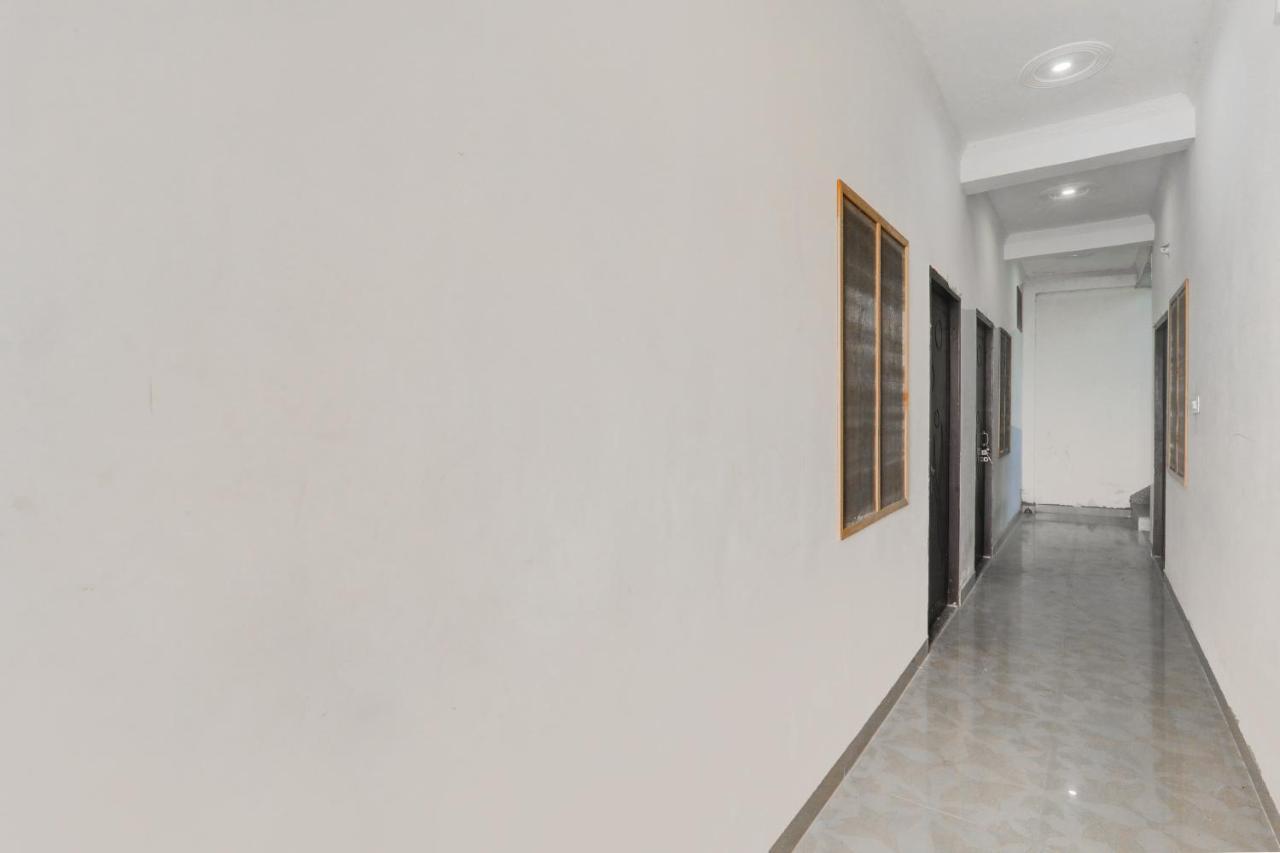 Oyo Flagship Shine Hotel Chinhat Exteriér fotografie