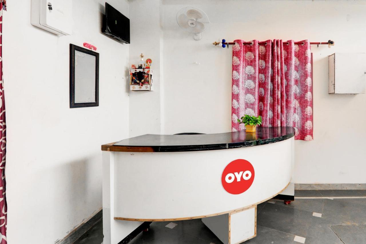 Oyo Flagship Shine Hotel Chinhat Exteriér fotografie