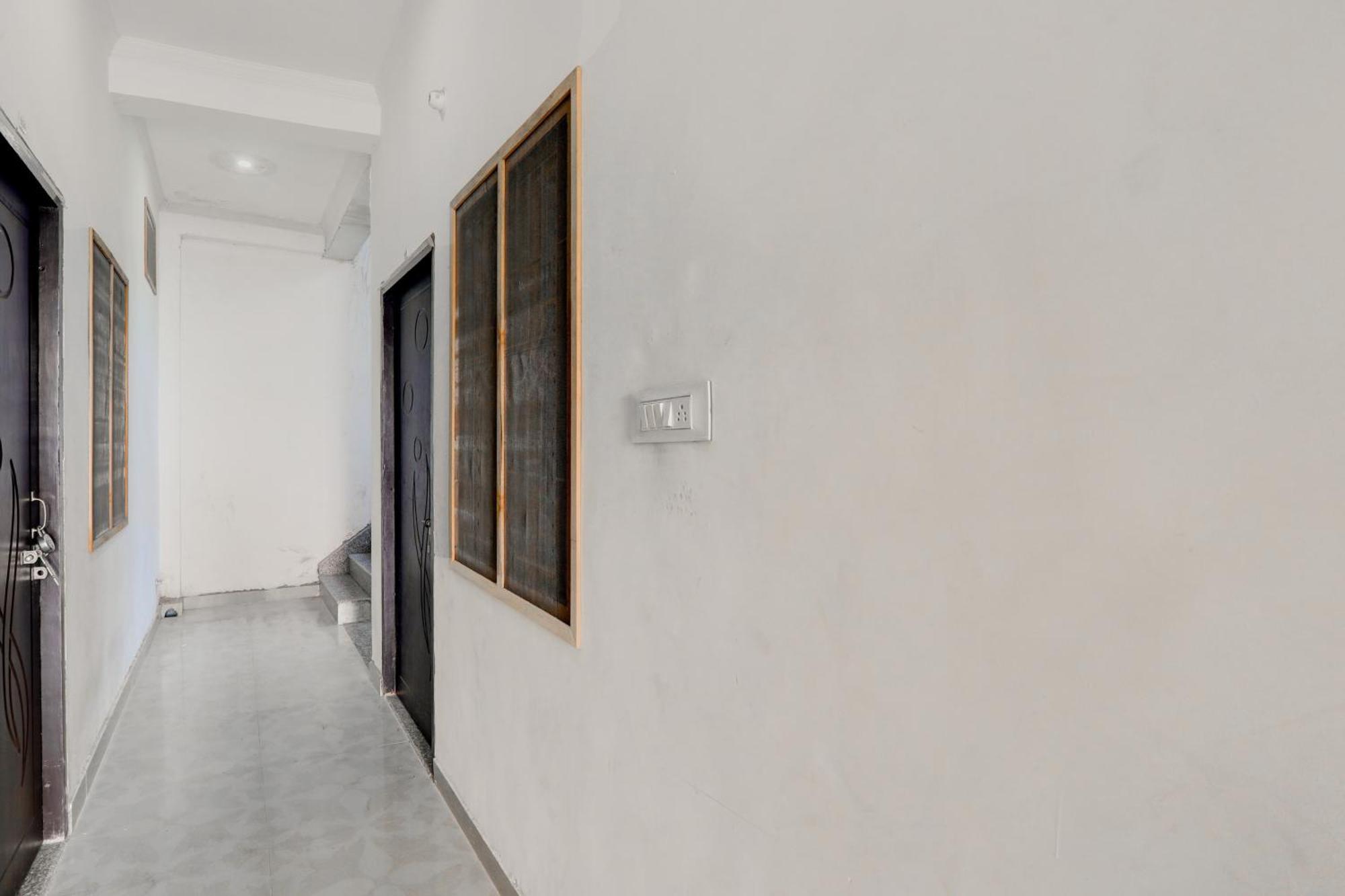 Oyo Flagship Shine Hotel Chinhat Exteriér fotografie