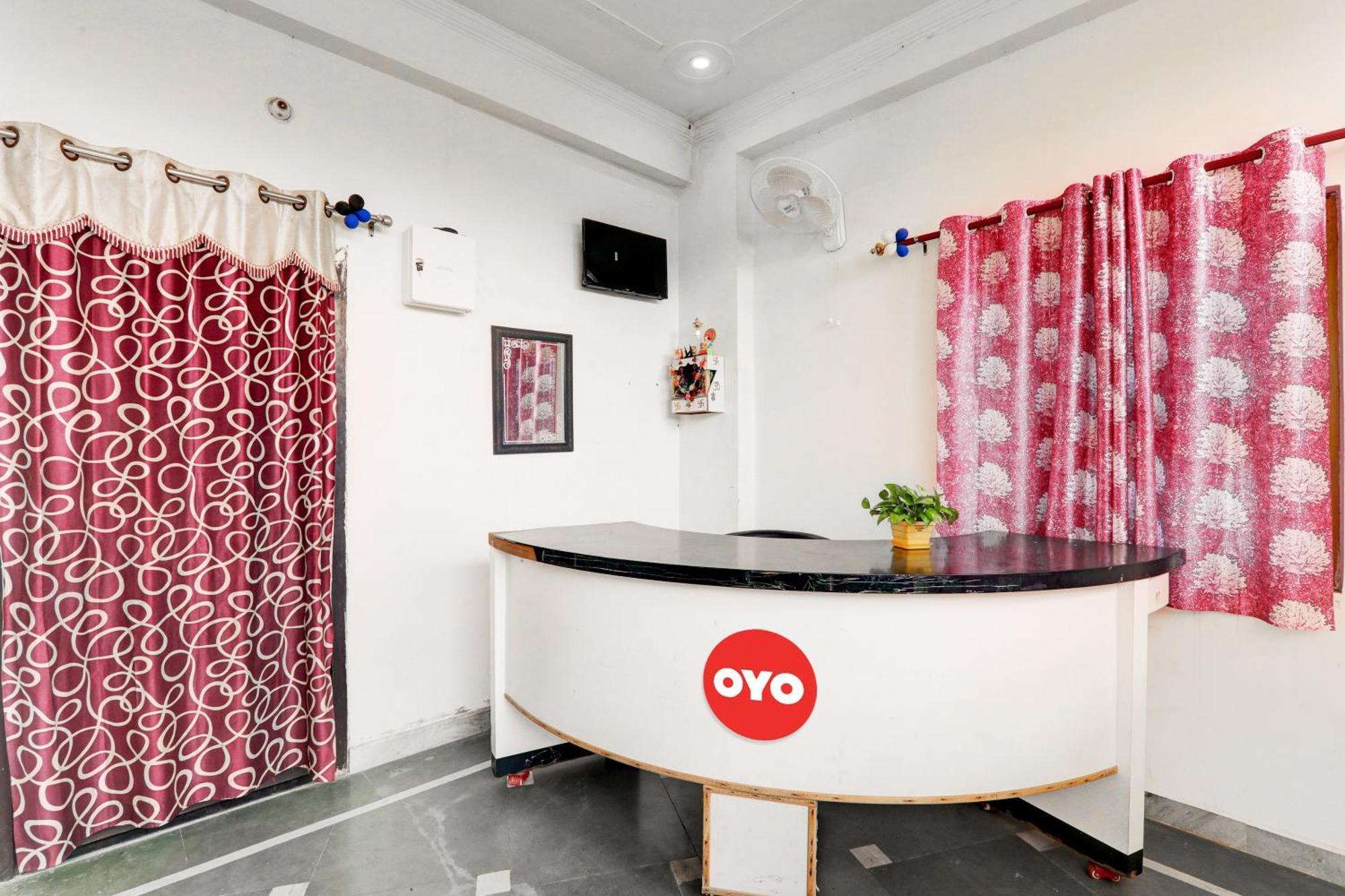 Oyo Flagship Shine Hotel Chinhat Exteriér fotografie